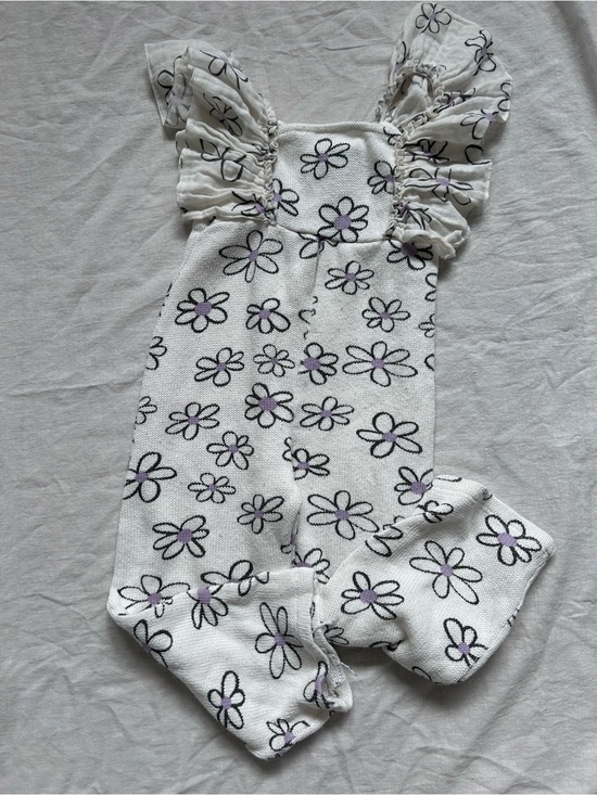 Zara Other - Zara White Floral Romper with Purple Centers